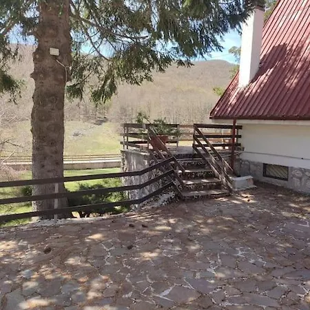 Chalet Edelweiss Marsia-tagliacozzo 1500mt *